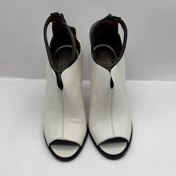 Tibi New York Luxury Abbie Peep Toe Booties Italy Leather Black White Heels 8.5 - Picture 3 of 8